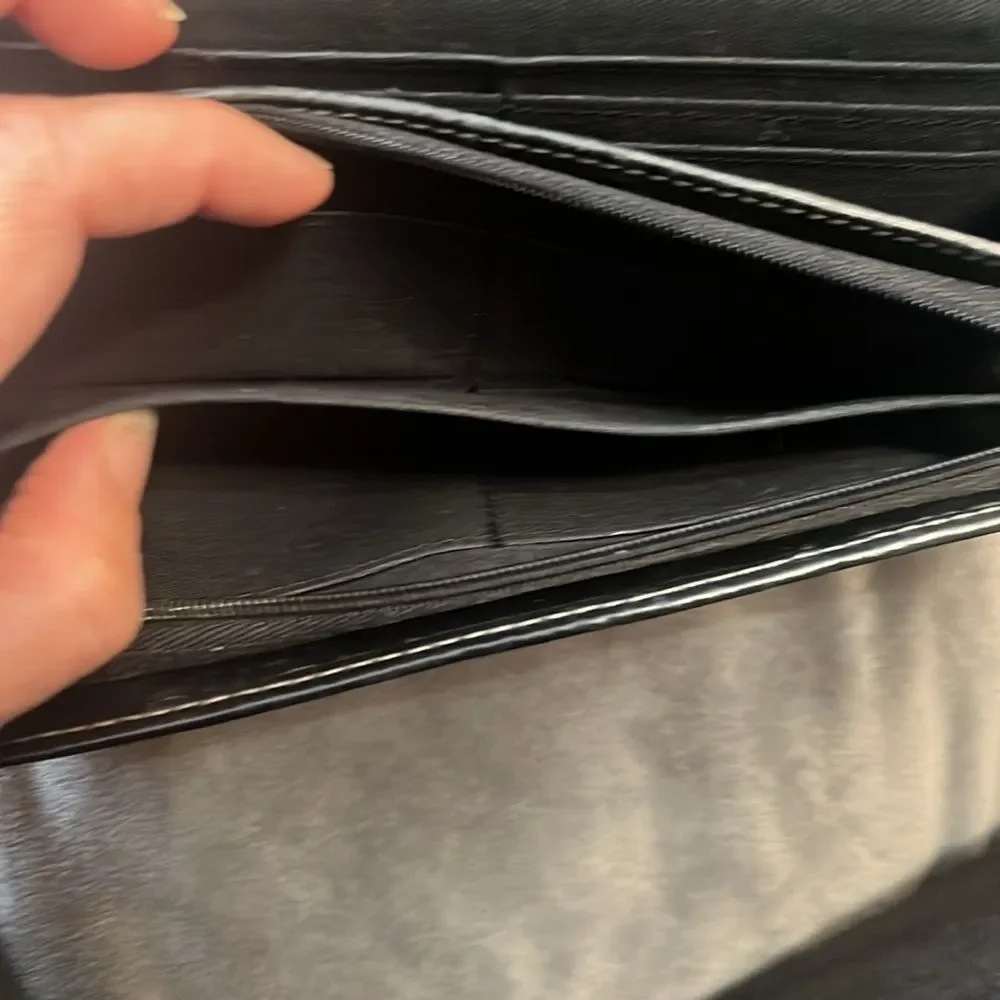 Fossil Ellis 29 Black Leather Wallet Clutch
